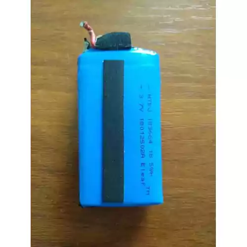 Bateria akumulator do RC modeli HTKJ 183664 18.5Wh 3.7V widok z przodu.