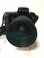 Aparat Canon Eos 5+ obiektyw atx pro 28-70 mm 1:2,6-2,8 widok z przodu na obiektyw