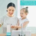 Automatyczny dozownik mydła w piance Secura Premium 350 ml widok zastosowania.