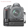 Battery Grip Nikon D3100 D3200 D3300 DSLR EN-EL Andoer BG-2F widok z aparatem