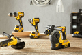 Dewalt DCK422P3T – zestaw 4 elektronarzędzi 18V z 3 akumulatorami – zdjęcie 2