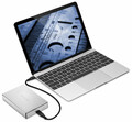 Dysk zewnętrzny 2.5'' Lacie STFD4000400 4TB USB widok z laptopem