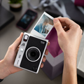 Fujifilm Instax Mini EVO – aparat hybrydowy z drukarką, czarny – zdjęcie 4