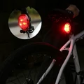 Lampka tylnia rowerowa Aglaia LT-BL3 40 lumenów IPX3 widok w rowerze