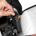 Lowepro Fastpack BP 250 AW III Plecak fotograficzny, czarny – zdjęcie 6