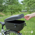 M-Wave Amsterdam Box - kufer rowerowy na bagażnik 17 l, czarny – zdjęcie 6