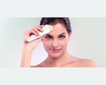 Mini szczoteczka do oczyszczania twarzy Philips VisaPure Essential BSC200/01 widok czyszczenia czoła