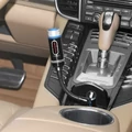 Nadajnik Aaukey FM bluetooth do zasilacza samochodowego zestaw bezprzewodowy nadajnika FM widok w samochodzie