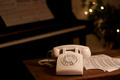 Opis 60s Mobile – telefon retro z kartą SIM, obrotowa tarcza, biały – zdjęcie 4