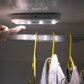 Oświetlenie do szafy garderoby z czujnikiem ruchu OxyLED magnes widok zastosowania