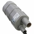 Pompa głębinowa KingDoWay 840L 12V widok z bliska