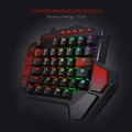 Przełącznik i klawisz do klawiatury mechanicznej Redragon K585 DITI RGB USB widok z boku.