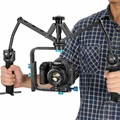 Stabilizator kamer  2 UCHWYTY Neewer do Canon Nikon Sony widok z aparatem