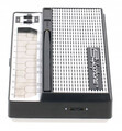 Syntezator analogowy perkusji Dubreq Stylophone widok z prawej strony