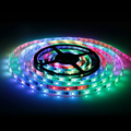Taśma LED Albrillo 12V RGB 300/150 diod LED 5m z pilotem zdalnego sterowania i zasilacz widok efektu
