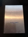 Zapalniczka żarowa metalowa AZZARO Paris srebrna widok z boku.