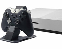 Aluminiowa podstawka ładująca do kontrolerów Xbox One S X AmazonBasics widok z przodu