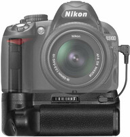 Battery pack grip Neewer do Nikon D3100 D3200 D3300 D5300 EN-EL14 widok z przodu