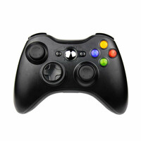 Bezprzewodowy kontroler pad Microsoft Xbox 360 czarny 1403 BB widok z przodu