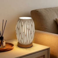 Comely Lampa Stołowa Metal i Drewno E27 – nowoczesna, biała