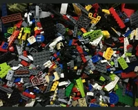 Karton klocki LEGO 3kg różne zestawy widok z przodu
