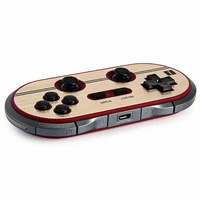 Kontroler pad bezprzewodowy 8bitdo FC30 PRO bluetooth widok z tyłu
