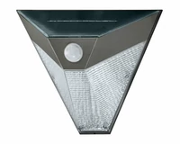 Lampa solarna z czujnikiem ruchu i zmierzchu Livarno Lux widok z przodu