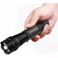 Latarka LED HomeXin 18650 wodoodporna 900 lumenów widok w ręce