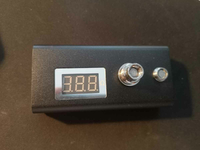 Miernik oporności do eCigs gwint 510 LCD EGO czarny widok z przodu,