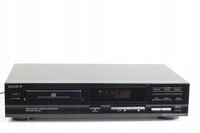 Odtwarzacz CD Sony CDP-212 widok z przodu.