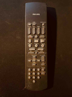 Oryginalny pilot do telewizora Philips czarny widok z przodu.