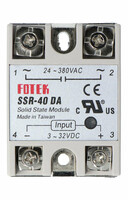 Regulator przekaźnik półprzewodnikowy Fotek SSR-40 DA 3V 32V widok z przodu