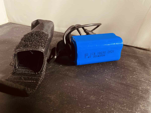 Akumulator bateria 2P2S 7.4V 3600mah 18650 Li-On widok z przodu.