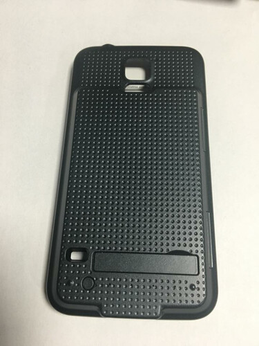 Etui bateria case power bank Samsung S5 4200 mAh widok z tyłu kolor czarny