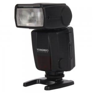 Lampa reporterska błyskowa Yongnuo YN-468 II do Canon widok z prawej strony