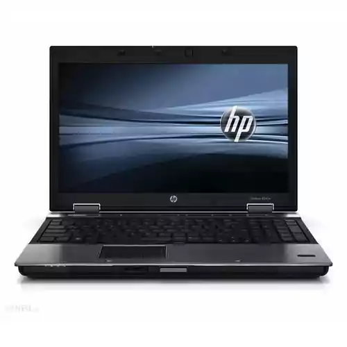 Laptop HP EliteBook 8540W i7-620M 6GB RAM 250GB HDD widok z przodu 