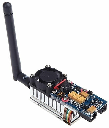 Nadajnik transmiter FPV Boscam TS-582000 5.8 GHz widok z przodu