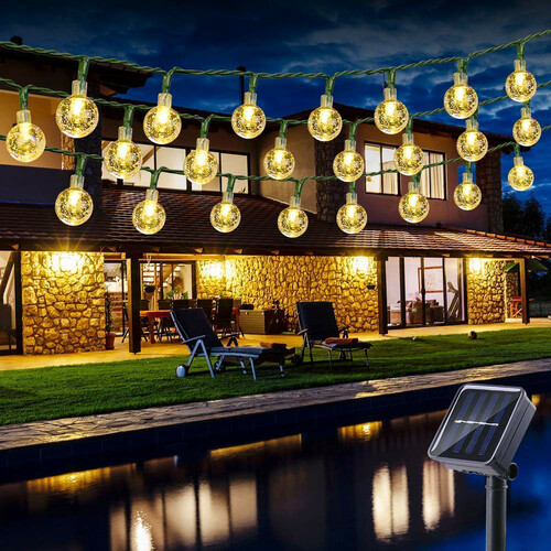 Oświetlenie świąteczne LED solarne Kristallballe 8M 30 LED widok w zastosowaniu 