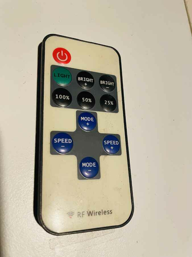 Pilot Color Remote do kuli LED RGB widok z przodu.