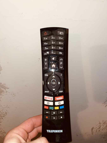 Pilot do telewizora Telefunken Netflix widok z przodu.