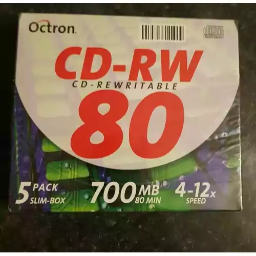 Płyty kompaktowe Octron 80 CD-RW puste 700MB 4-10X widok z przodu.