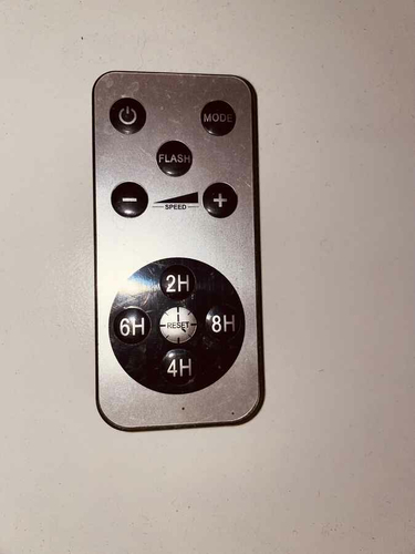 Prosty pilot do obsługi naświetlacza LED Timer widok z przodu.