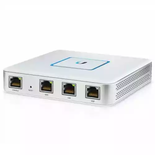 Security Gateway Ubiquiti UniFi USG Router Gigabit 3x1Gbps widok z boku