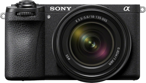 Sony Alpha 6700 + E 18-135 mm – bezlusterkowiec APS-C 26 MP, 4K 120p, czarny