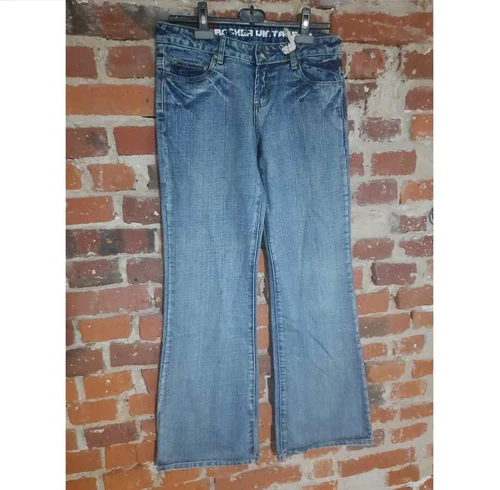 Spodnie damskie jeansowe dzwony Cracker Jeans widok z przodu