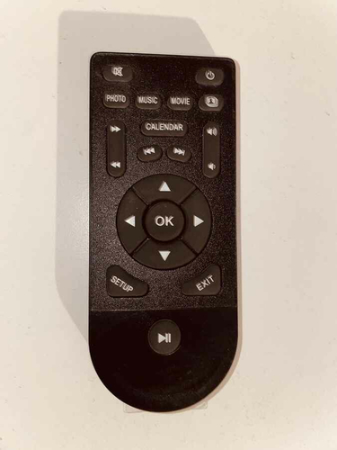 Srebrny pilot do telewizora TV Savio RF-MAK RC044 widok z przodu