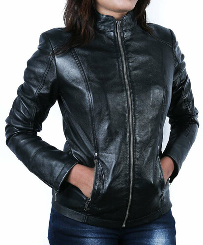 Urban leather modna skórzana kurtka damska czarna M RT01 widok z przodu