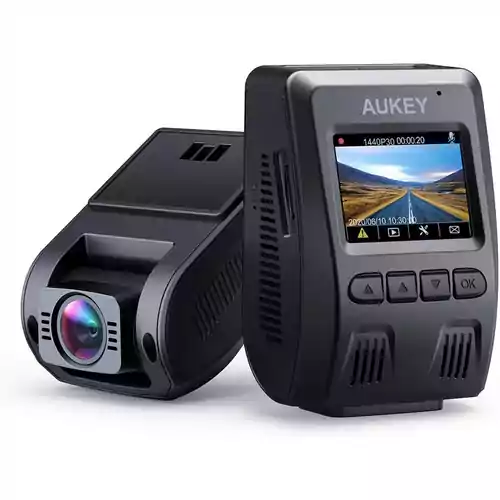 Wideorejestrator kamera samochodowa AUKEY DR02 Wi-Fi 1080p FHD widok z przodu