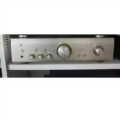 Wzmacniacz stereo Denon PMA-720AE Premium Silver HiFi widok z przodu.