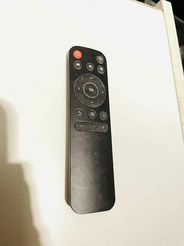 Zamiennik pilot do TV 8 widok z przodu.
